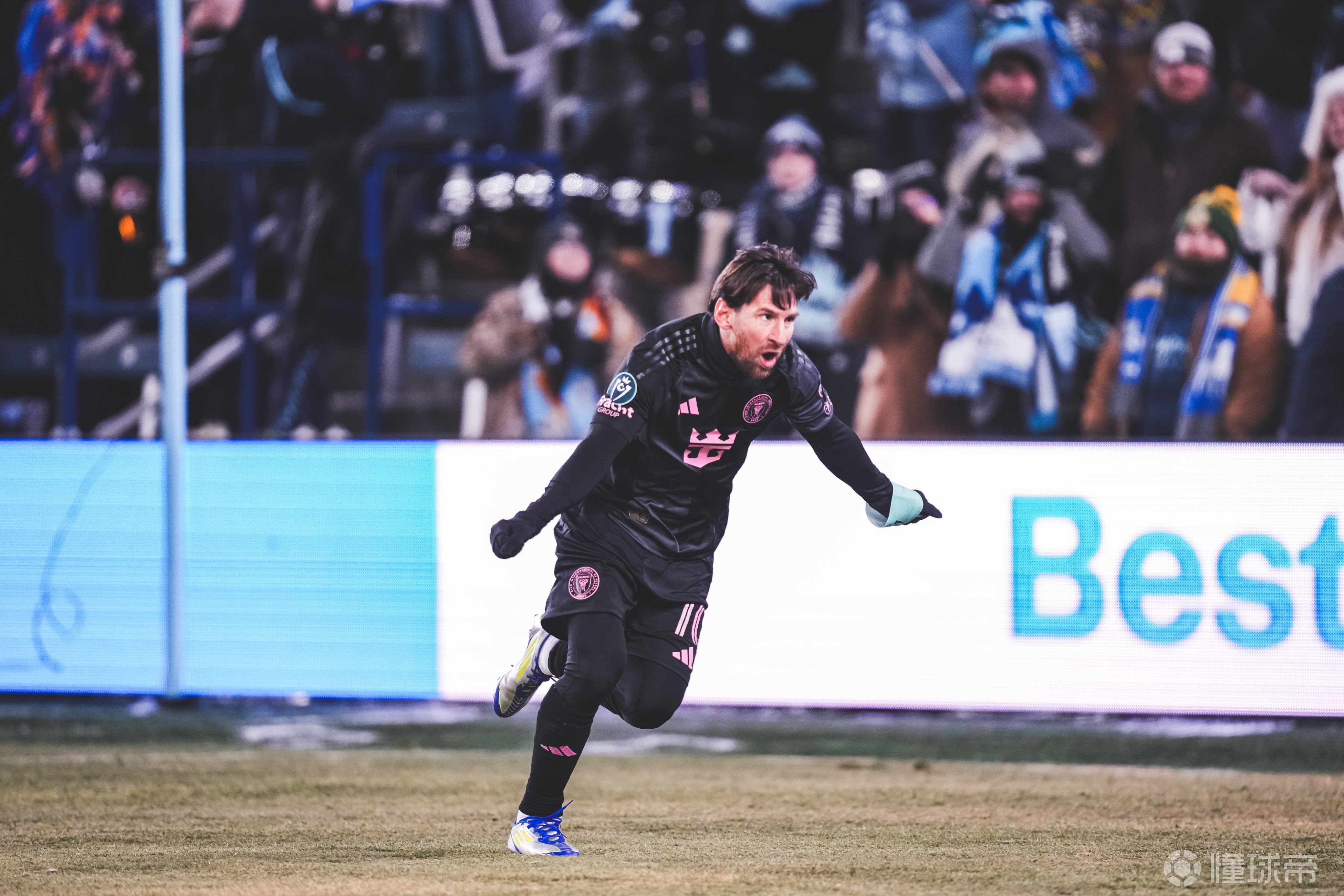 包含梅西上演绝杀，带领巴黎逆转晋级半决赛的词条