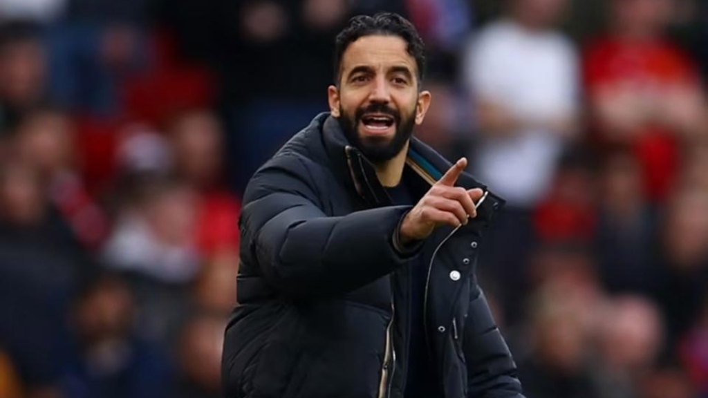 爱游戏官方-曼联逆转埃弗顿，助力逼近前四