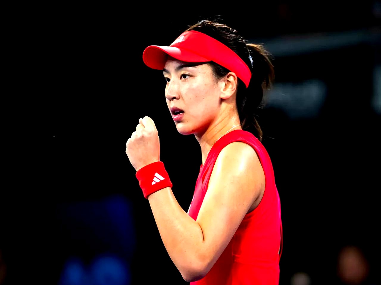 新一代女足球员崭露头角，展现实力和潜力的简单介绍