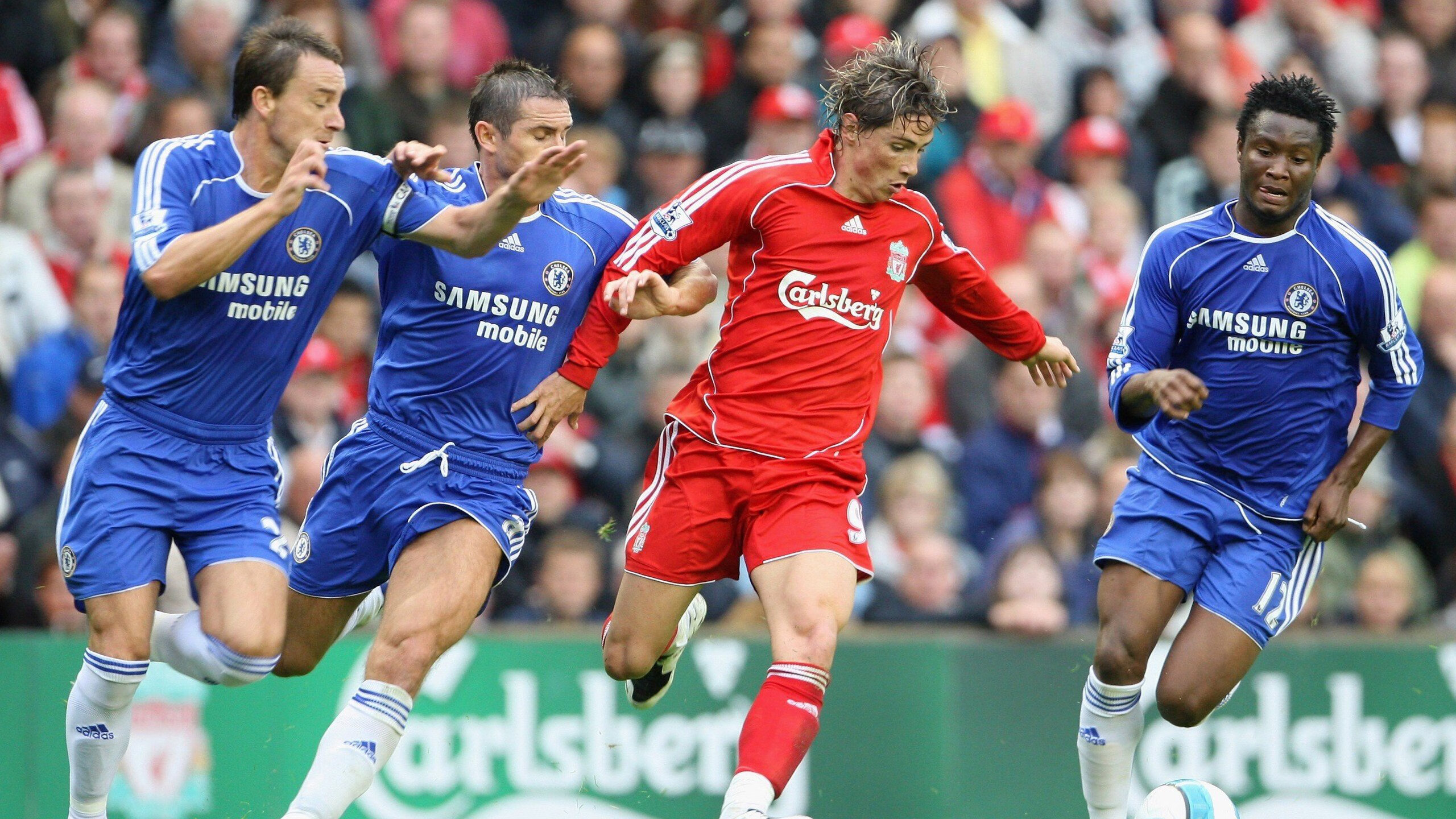 舞台越大越强，卡拉斯科助乌拉圭关键战突围挪威