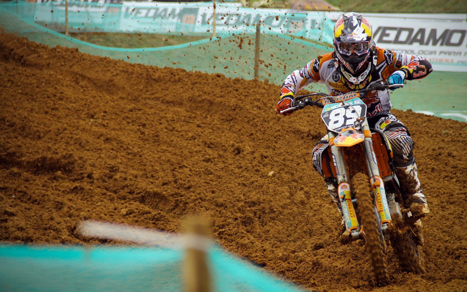 爱游戏官方-冰与火的对决，霍勒迪如何用防守艺术冰封魔术